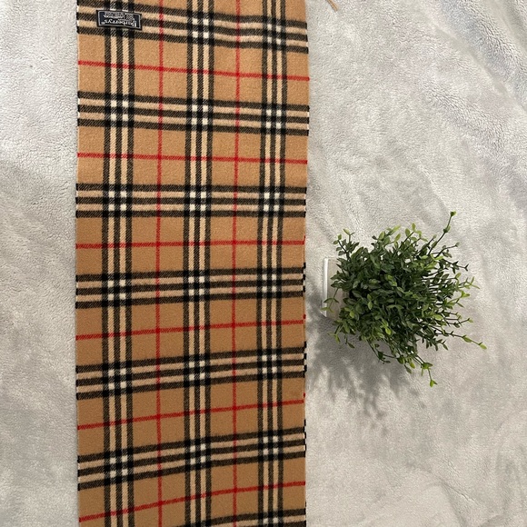 ❤️BURBERRY Scarf Lambswool ❤️ - Picture 5 of 6